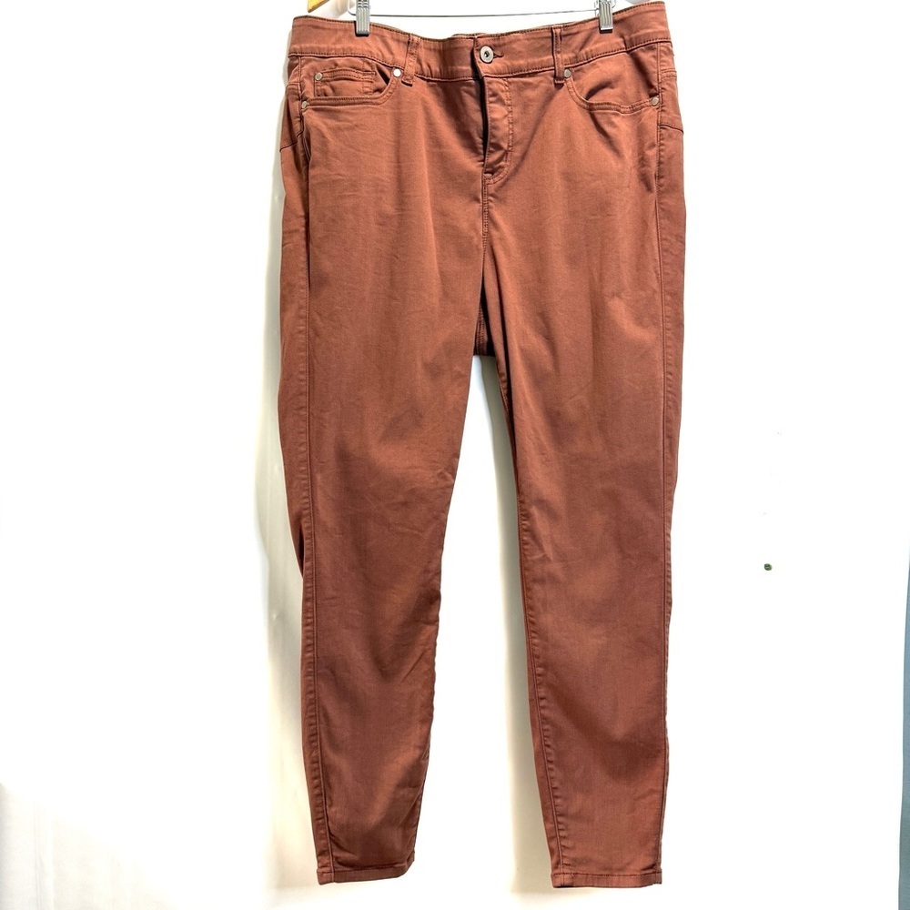 Torrid Feel The Fit Bombshell Skinny Size 20T
Copper Rust colour unique